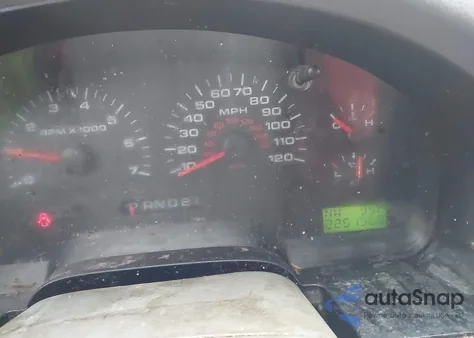 2005 Ford F-150 Fx4/Lariat/Xl/Xlt z USA, uszkodzony, nr VIN 1FTPX14555FB49935